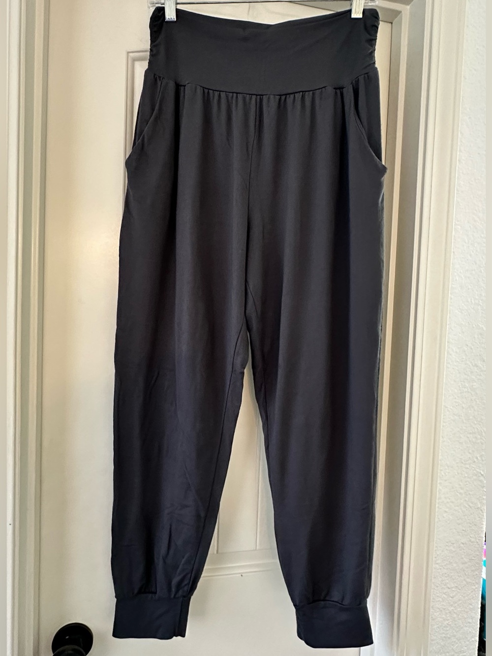 Black Relaxed Jogger Pants Size M